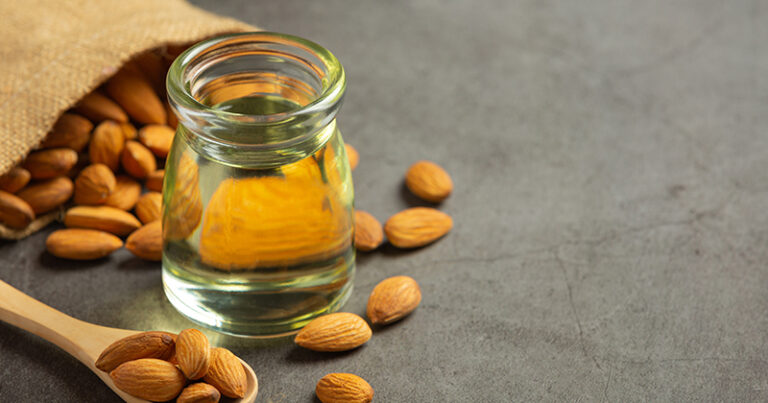 7 Natural Ayurvedic Remedies to get rid of Dark Lips(cyanotic lips)