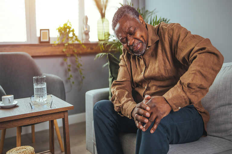 Ayurvedic Treatment for Knee Pain: Natural Healing with Ayurveda & Siddha Therapies at Ayurhealing